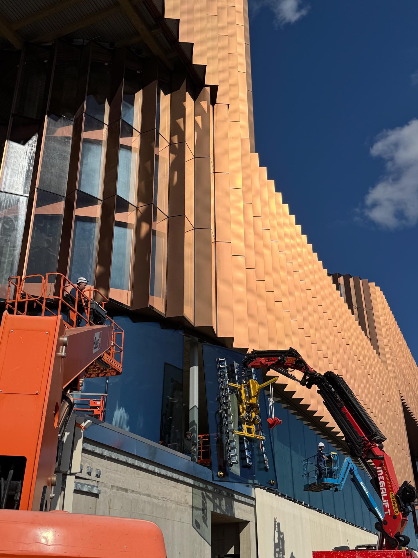 Façades acier et verre